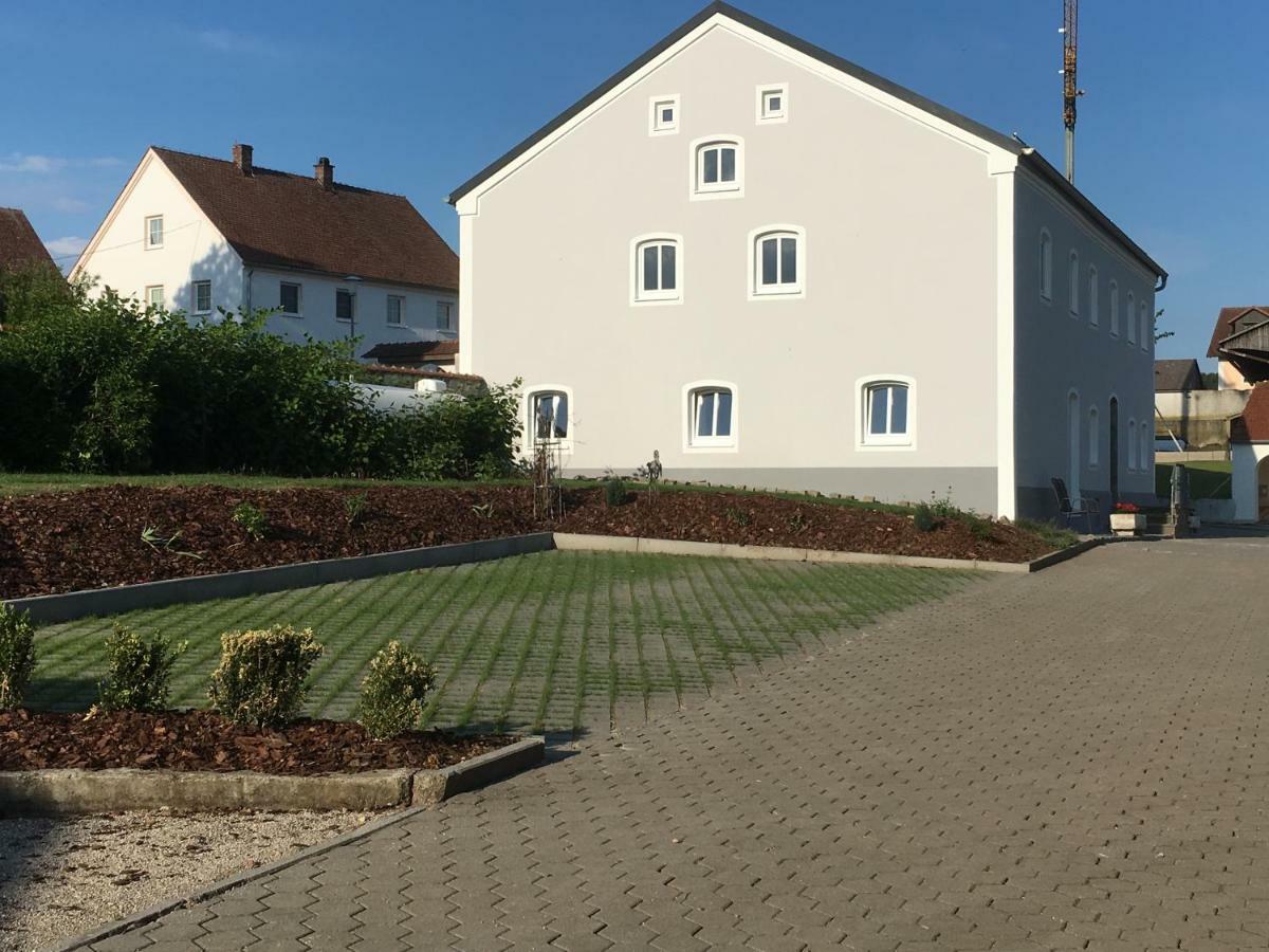 Ferienwohnung Zum Dorfwirt Riedenburg Buitenkant foto