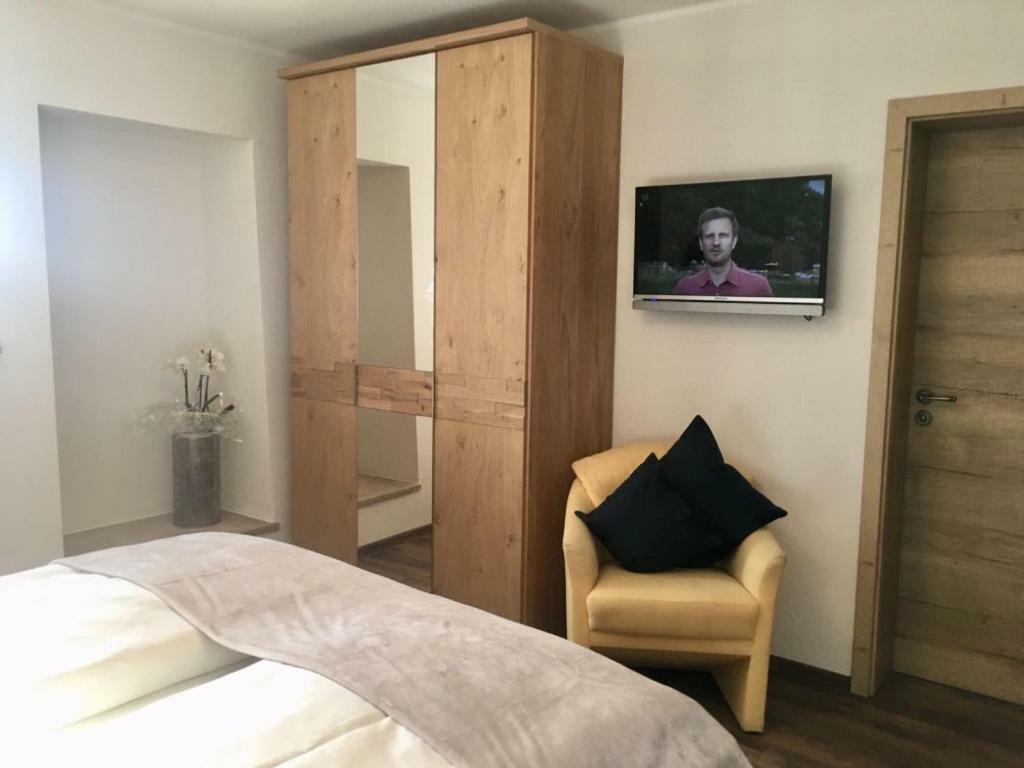 Ferienwohnung Zum Dorfwirt Riedenburg Buitenkant foto