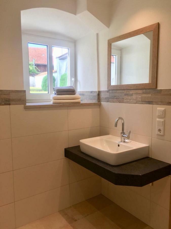 Ferienwohnung Zum Dorfwirt Riedenburg Buitenkant foto