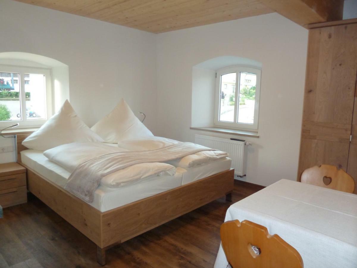 Ferienwohnung Zum Dorfwirt Riedenburg Buitenkant foto